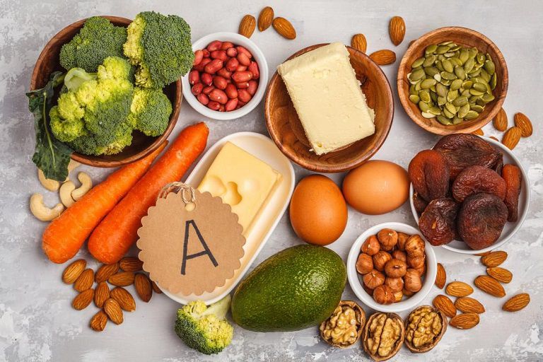 Bổ sung nguồn thức ăn giàu vitamin A, B, E sẽ rất tốt cho người bị viêm da cơ địa